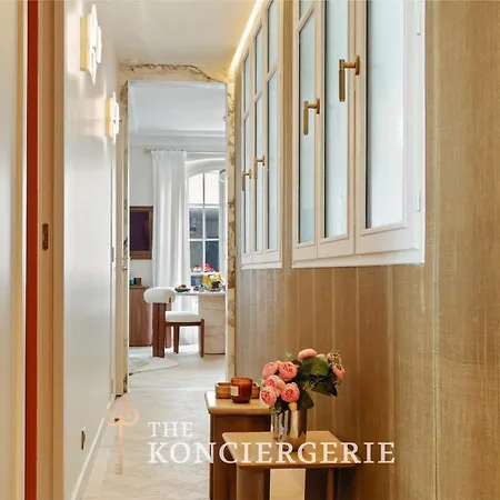 Luxury In Saint-germain, Bon Marche, With Ac Appartement *